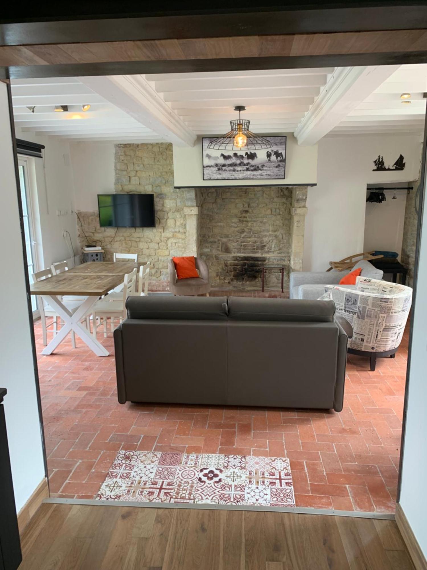 Vila Comfortable House For 6 Guests In Saint-Come-Du-Mont Exteriér fotografie
