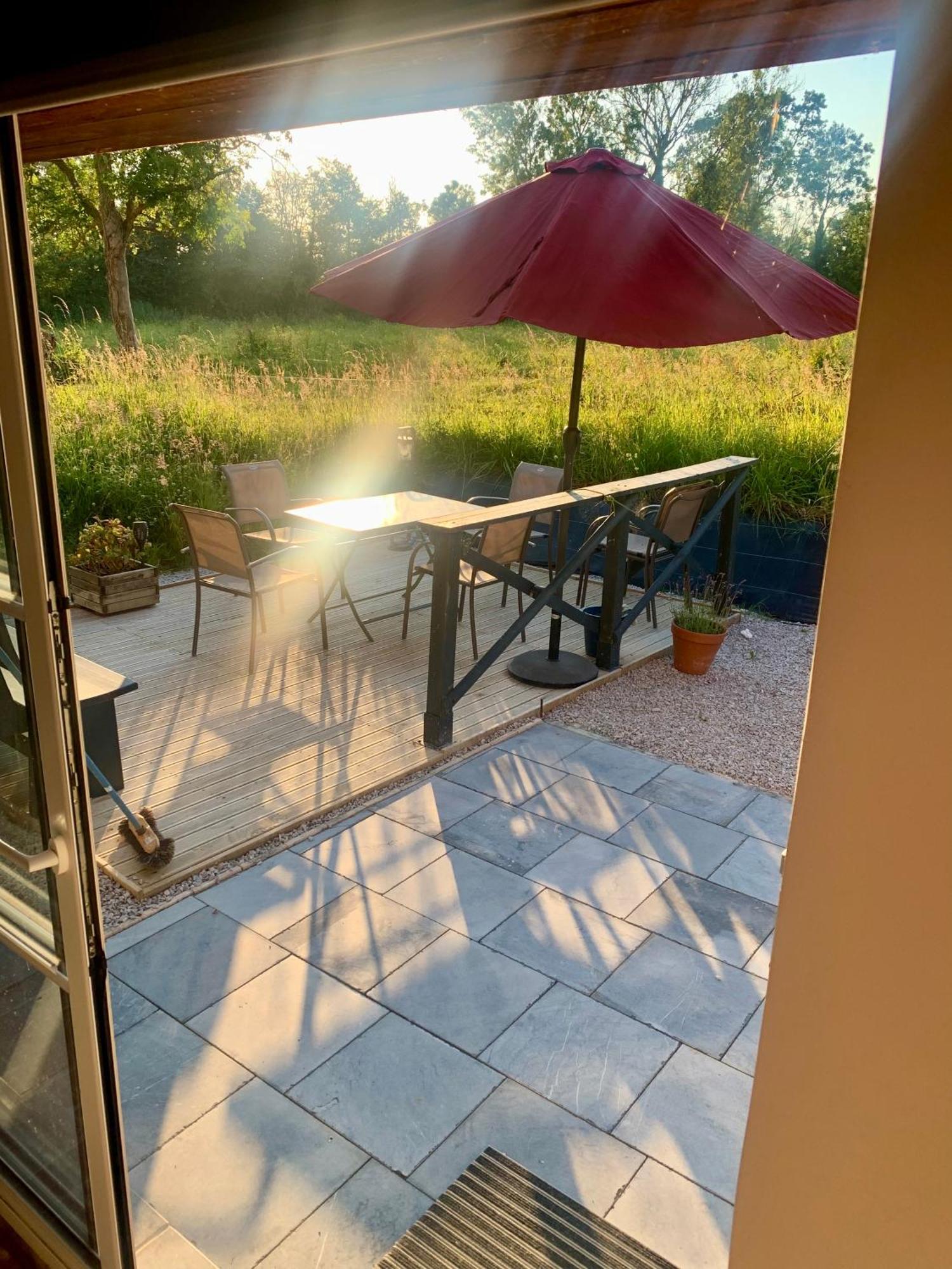 Vila Comfortable House For 6 Guests In Saint-Come-Du-Mont Exteriér fotografie